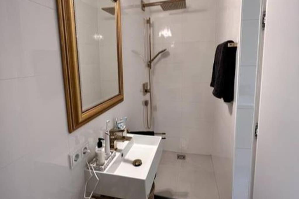 Exclusive Apartement In Historic Center Λιντς Εξωτερικό φωτογραφία